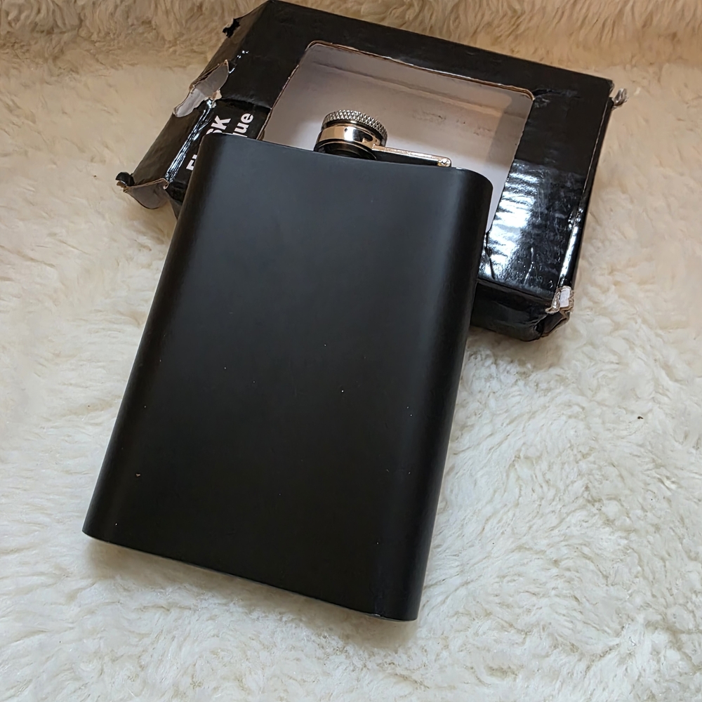 NIB Edmonton Oilers Matte Black Laser Etched Stainless Steel Hip Flask Fan Gift - Picture 5 of 5
